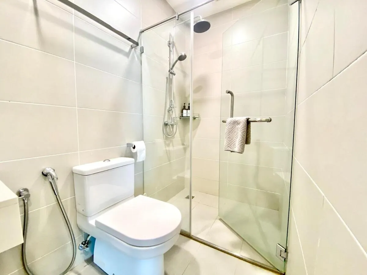 דירה Straits Garden Suites #Pool With View #Seaview And Bridge View #Georgetown #3Pax #2Br2Bath #1Queen 1Single #Quality Well Maintained #Private Host