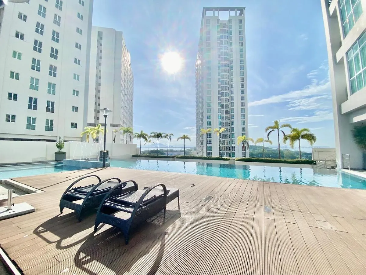 Straits Garden Suites #Pool With View #Seaview And Bridge View #Georgetown #3Pax #2Br2Bath #1Queen 1Single #Quality Well Maintained #Private Host